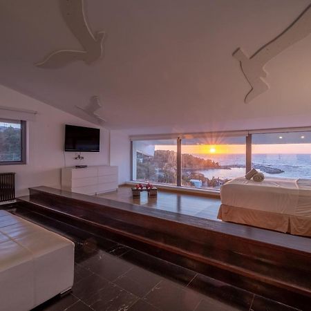Icarus Luxury Beachfront Villa Gialiskari  Ngoại thất bức ảnh