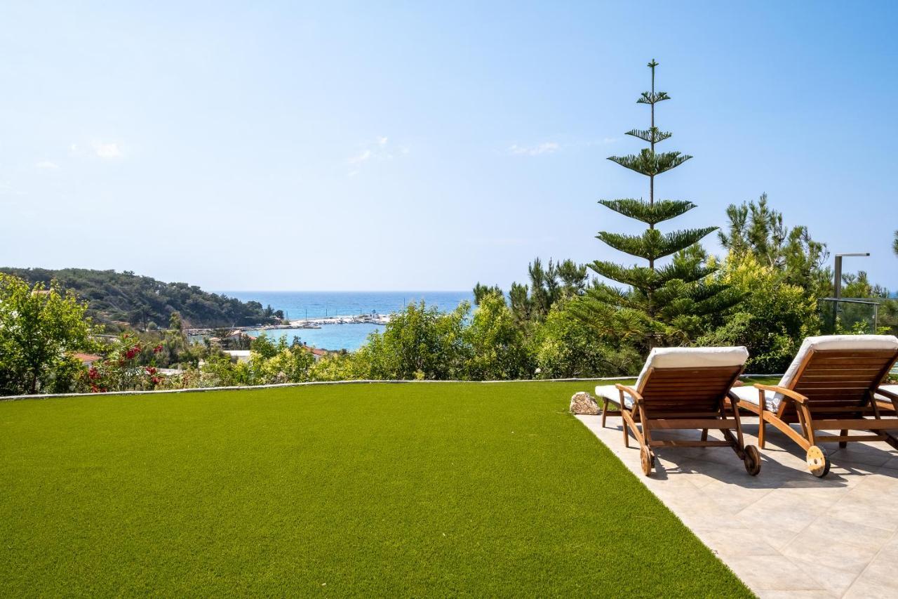 Icarus Luxury Beachfront Villa Gialiskari  Ngoại thất bức ảnh