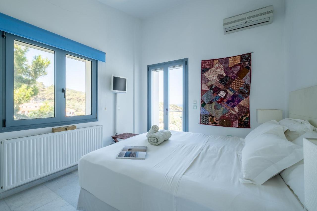 Icarus Luxury Beachfront Villa Gialiskari  Ngoại thất bức ảnh