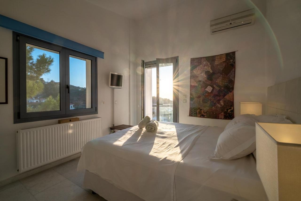 Icarus Luxury Beachfront Villa Gialiskari  Ngoại thất bức ảnh